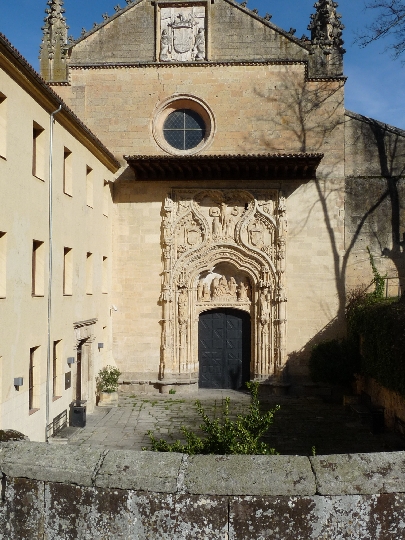 32-monasterio de santa cruz la real