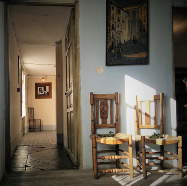 Comedor y pasillo de la casa de Antonio Machado