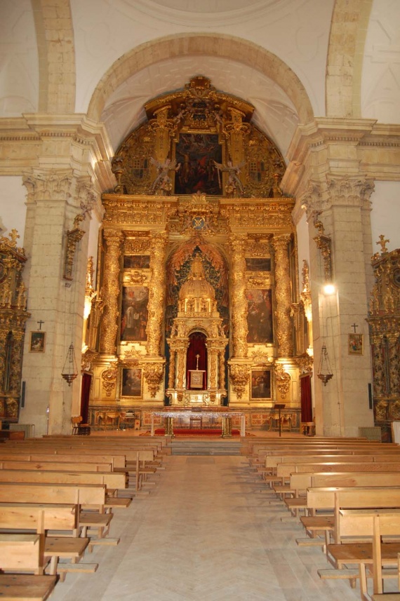 Interior de la iglesia del seminario