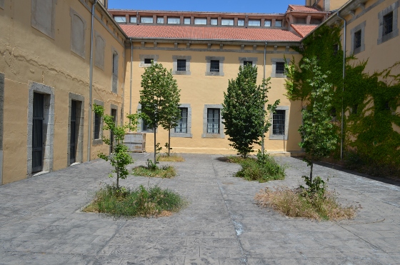 ANTIGUA CARCEL PATIO DELANTERO DERECHO