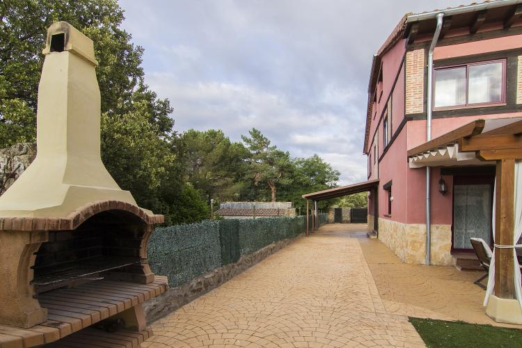 Nuestra barbacoa. Casa rural Arbana