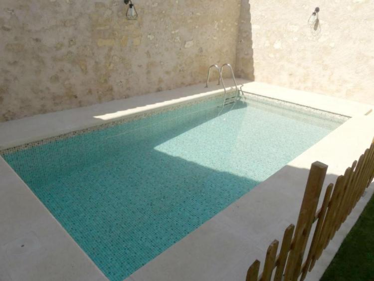 Nuestra piscina. Vivienda de uso turístico El rincón de Pilar