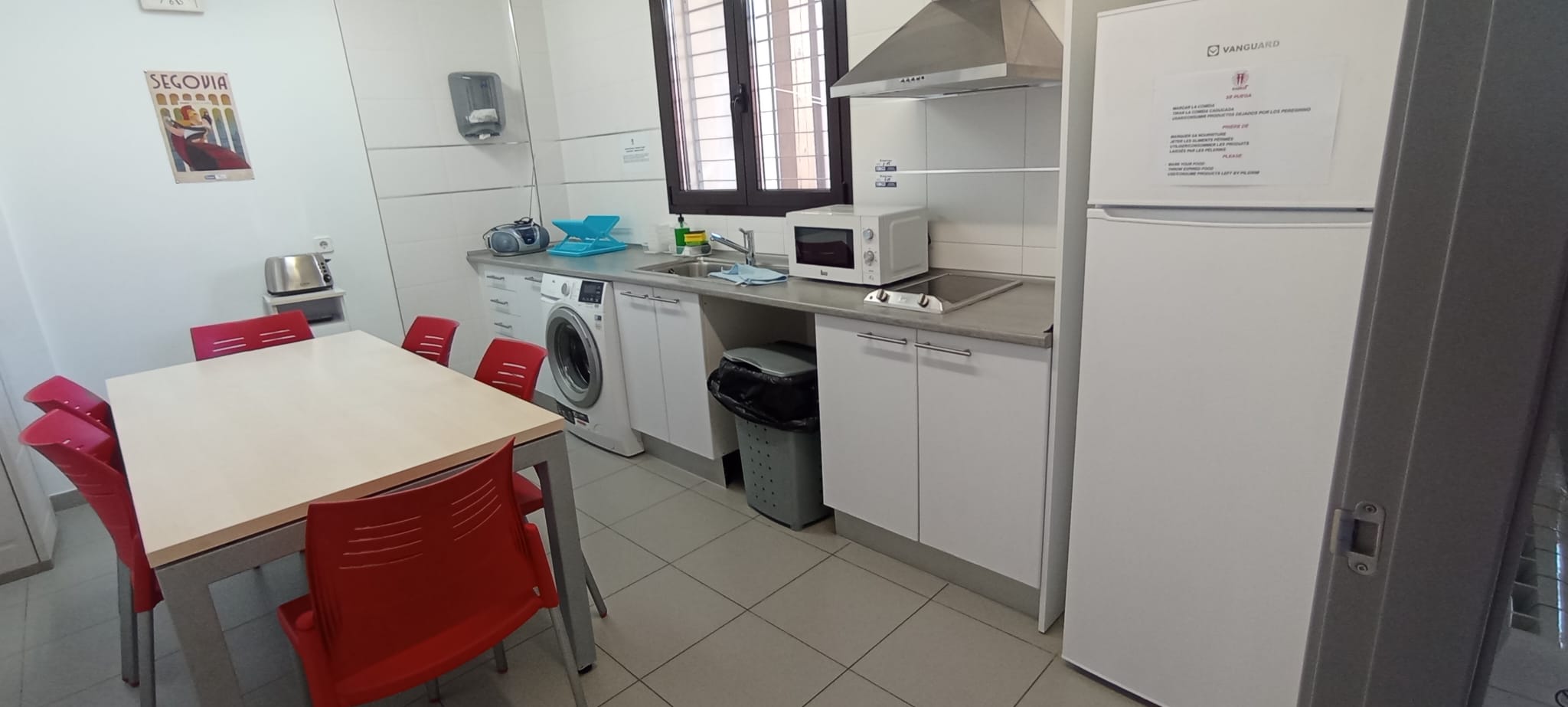 Cocina del albergue de Zamarramala II