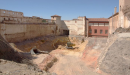 Entre los trabajos realizados hasta el momento destaca la demolición de estructuras existentes en el solar. / I Oria