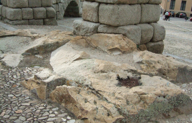 Ruta Bajo los pues del Acueducto