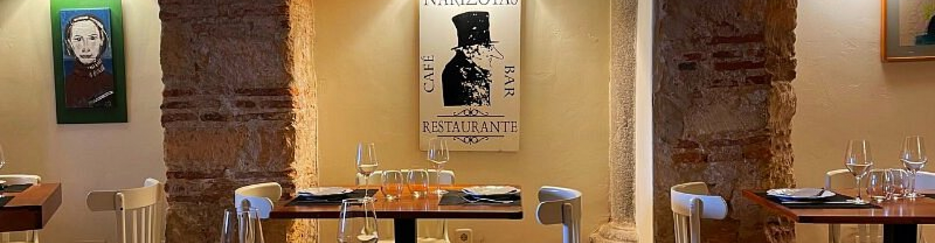 Salón. Narizotas