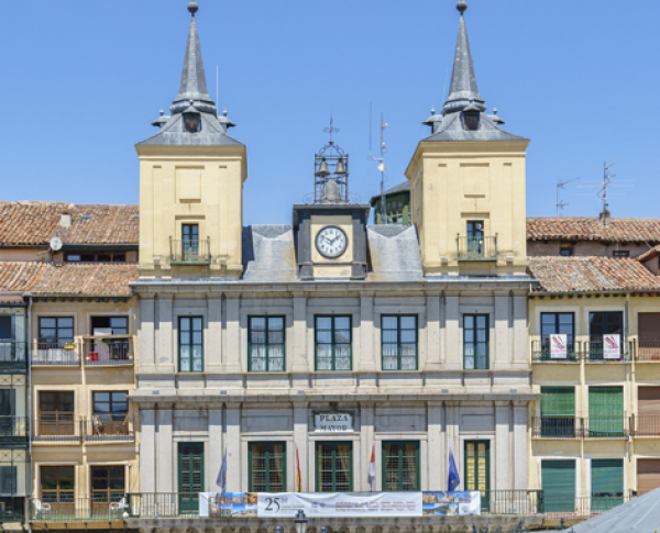 18 AYUNTAMIENTO