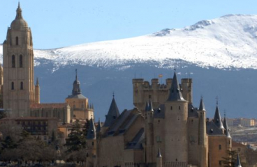 Panorámica de la Catedral y el Alcázar de día